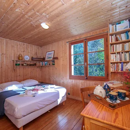 Chalet Montroc Chalet Sleeps 6 *