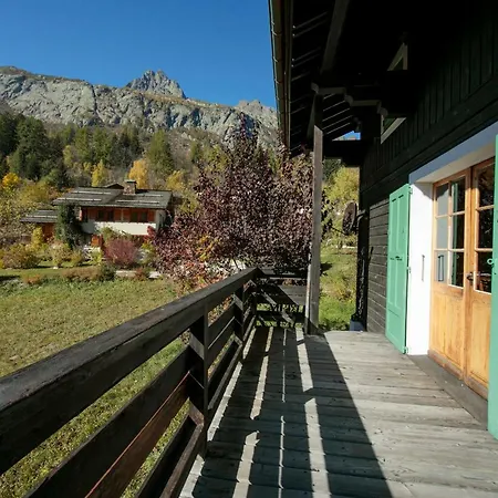 Montroc Chalet Sleeps 6