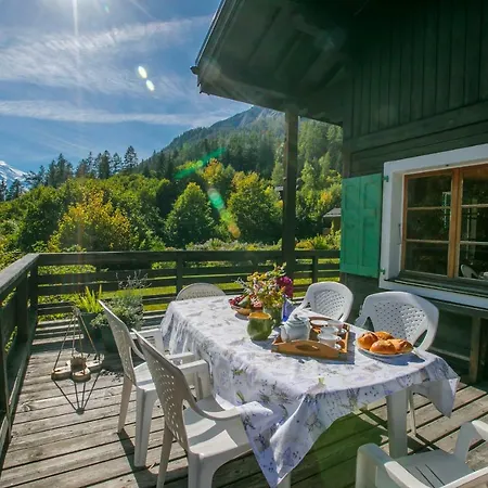 Chalet Montroc Chalet Sleeps 6 *